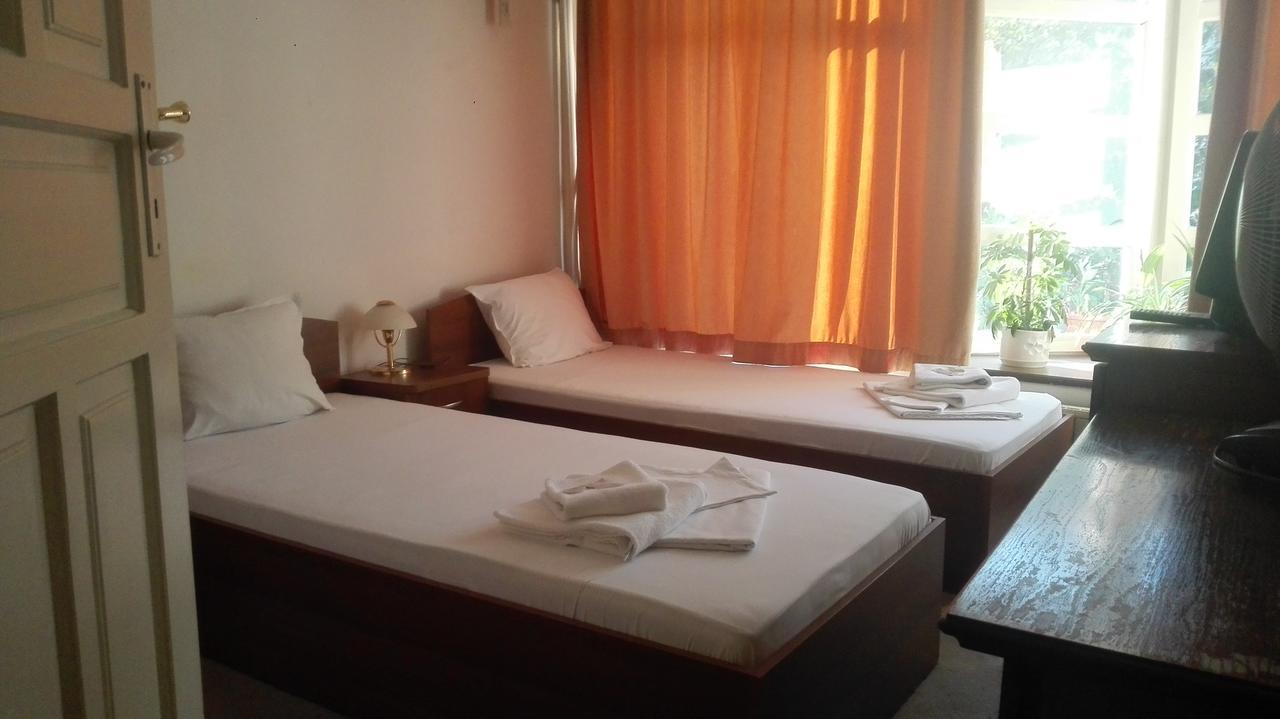 Family Hotel Rositsa Szevlievo Kültér fotó
